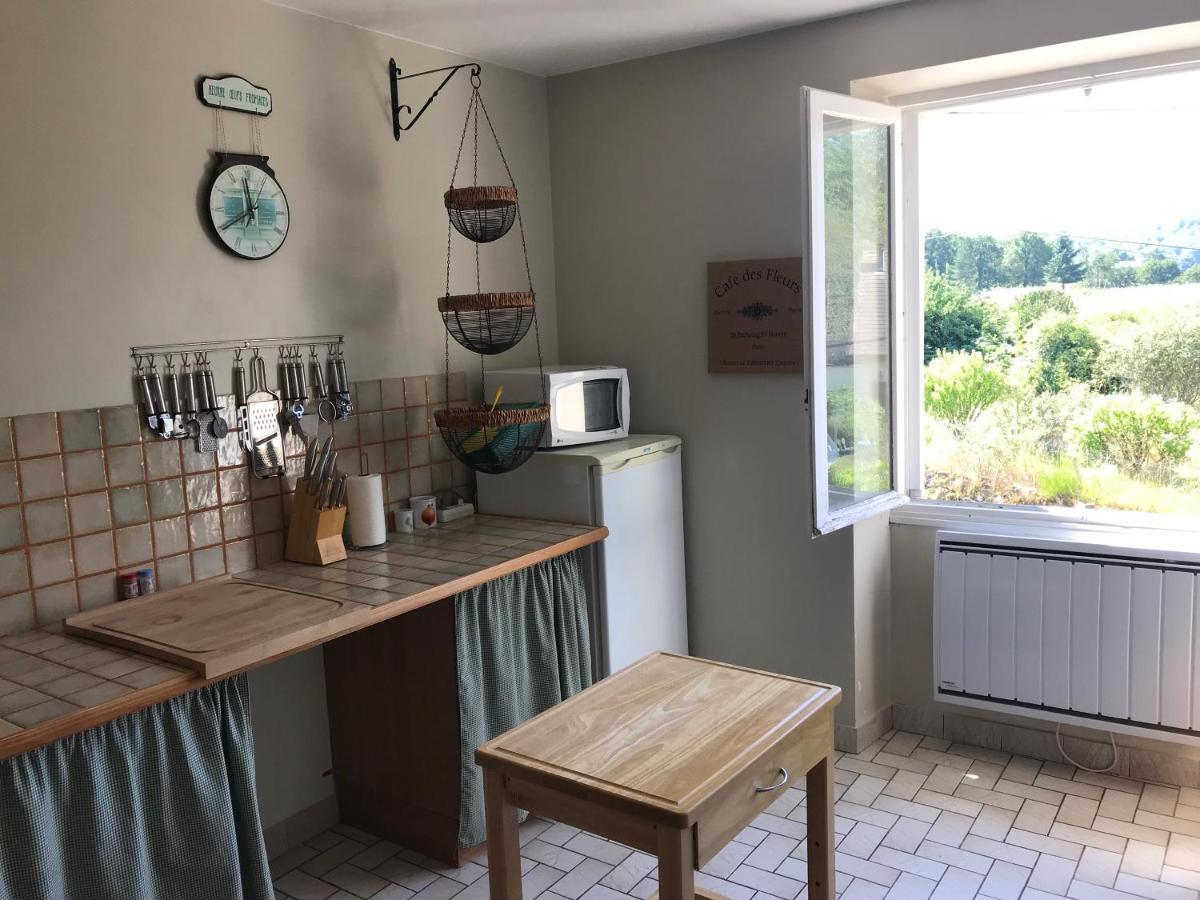 Вилла The Linden House Saint-Yrieix-les-Bois Экстерьер фото